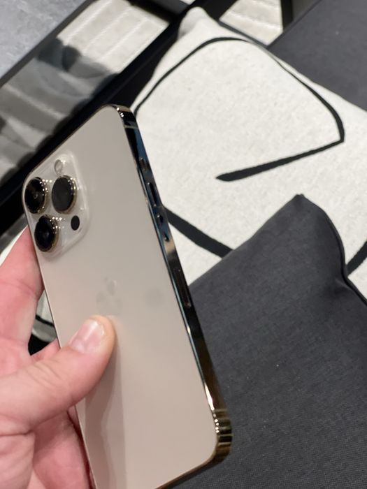 Продам свій iPhone 13 pro 128Gb з коробкоб був в одних руках