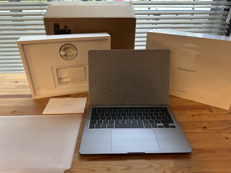 Nowy laptop Apple MacBook Pro 13 A2338 M1 8gb 512gb SSD space gray