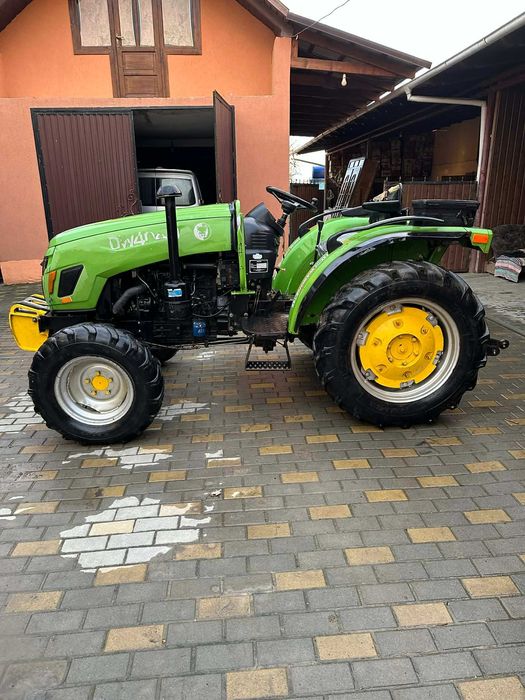 Продам.     трактор DV404D