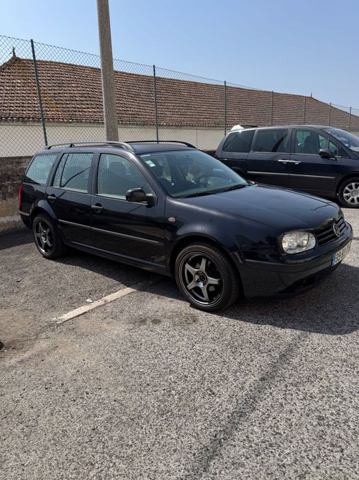Selling VW Golf Variant 2002