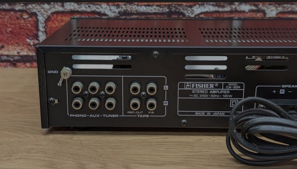 Rádio e amplificador Fisher!