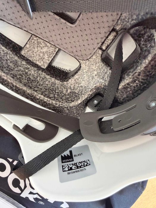 Kask profesjonalny Singing Rock Blast biały - rozmiar uni 53-61 cm - nowy nie używany - rok produkcji 2025