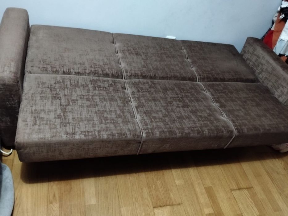 Sofa cama com arrumação