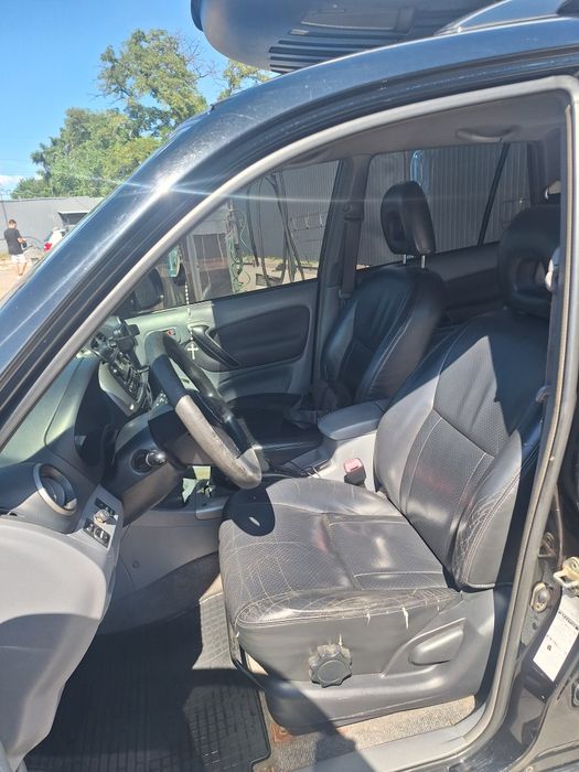 TOYOTA  RAV4 4×4  2.0 дизель