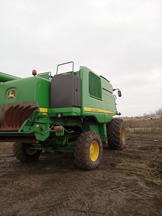Комбайн Джон Дір Т 660