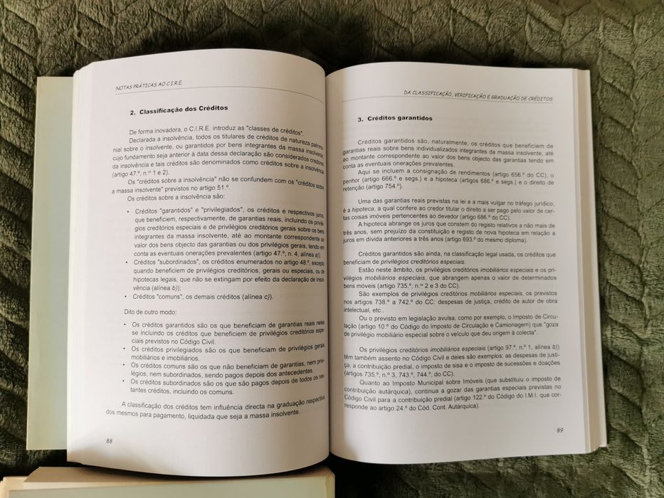 Livros Jurídicos / Direito 1 = 5€ / 10 = 40€