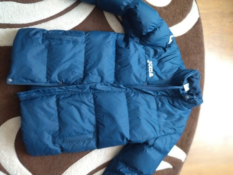 Продам зимову куртку Joma.