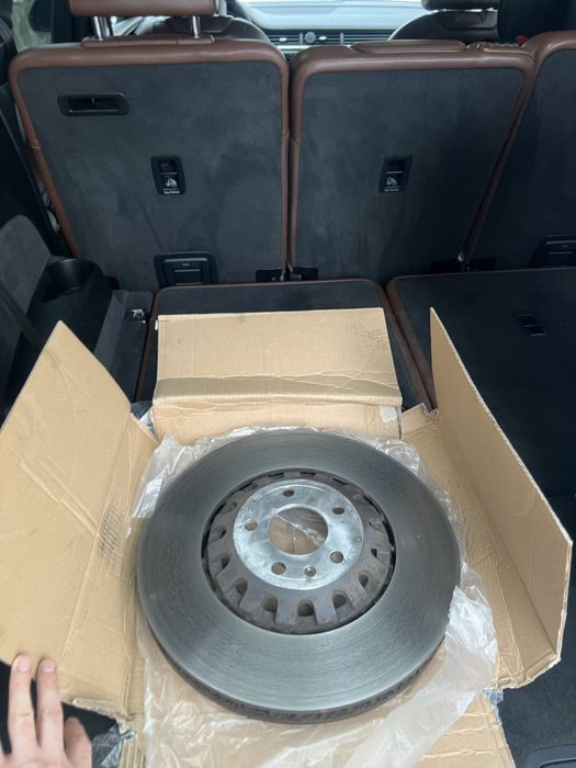 Гальмівний диск передній  Audi Q7 (оригінал)