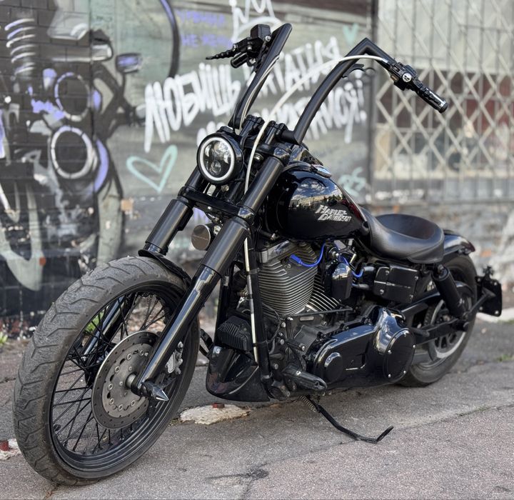 Мотоцикл Harley-Davidson Dyna 2006 рік