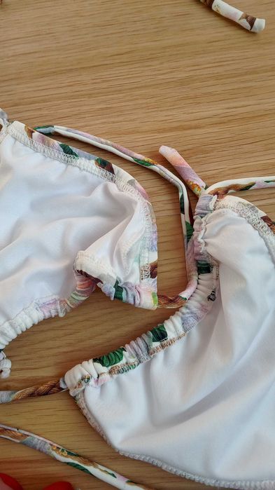 Biquíni modelo Brasileiro nunca usado peças são tamanho M