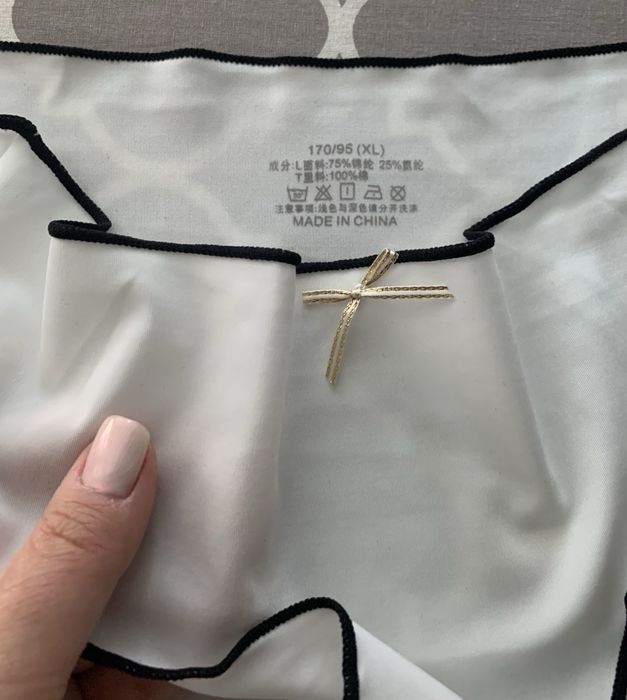 Продам набір красивих трусиків