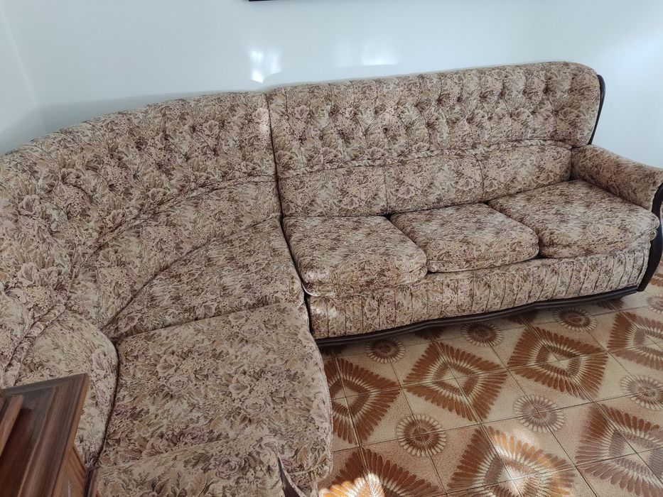 Sofá vintage de canto com cama