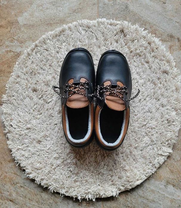 Nowe buty robocze męskie r. 42