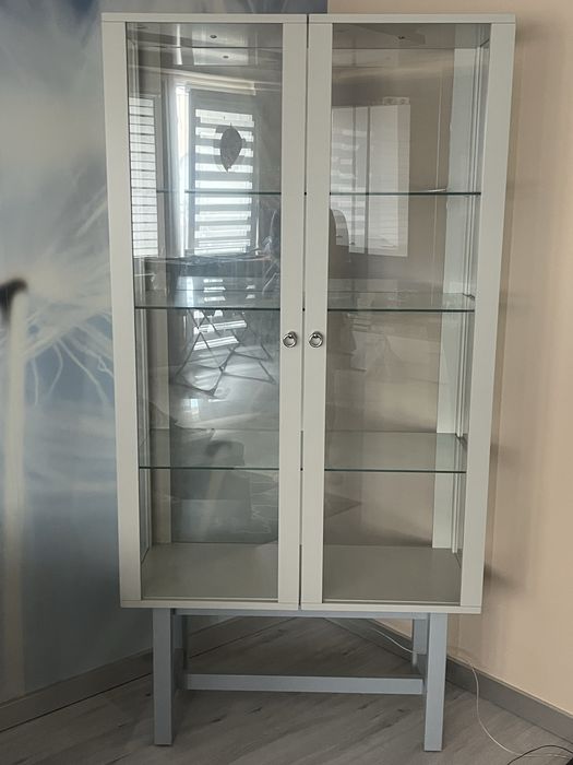 Witryna IKEA STOCKHOLM – beżowa, szklana