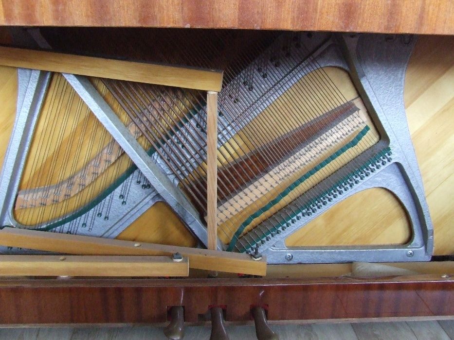 Pianino Belarus w dobrym stanie