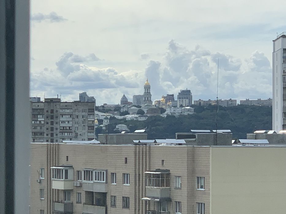 Подобово 1 к Лівобережна МВЦ Русанівка Ентузіастів 9