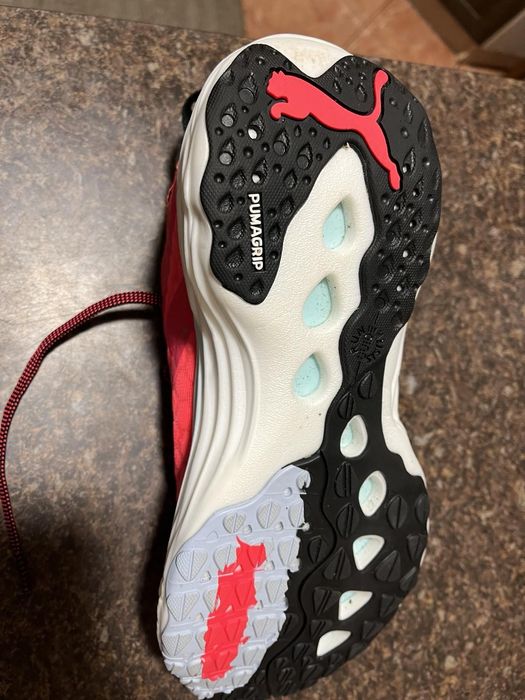 Продам кроссовки Puma Nitro.