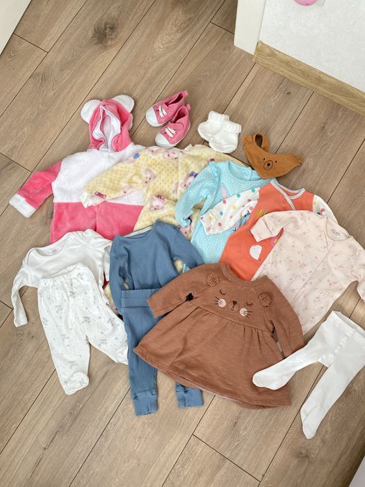 Одяг 0-3 для дівчинки