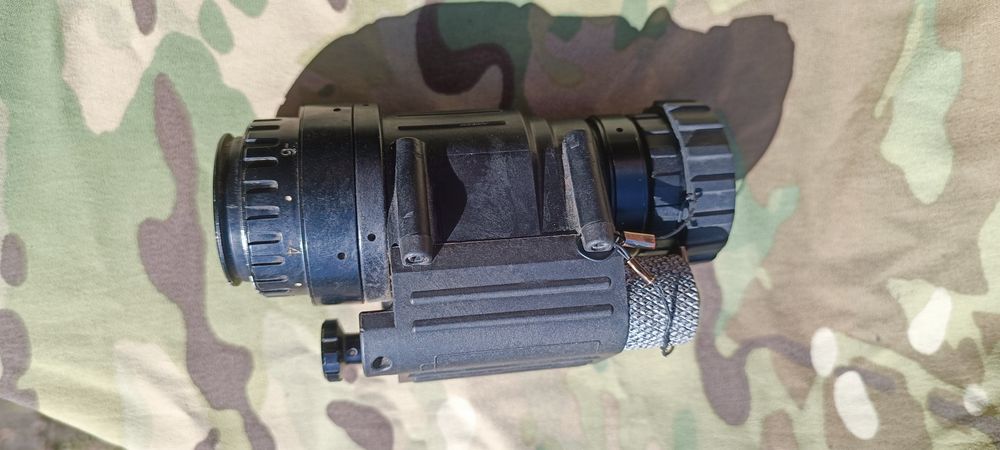 Прилад нічного бачення PVS 14