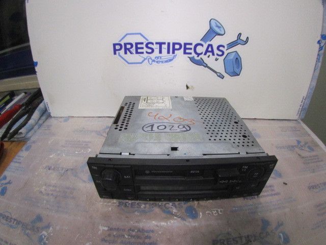 Rádio / auto-rádio VOLKSWAGEN Golf IV Variant (1J5)