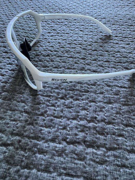 SCVCN Oculos Monocromaticos