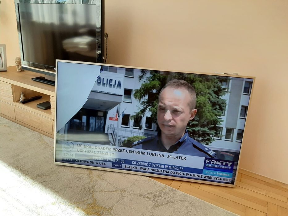Uszkodzony telewizor sony