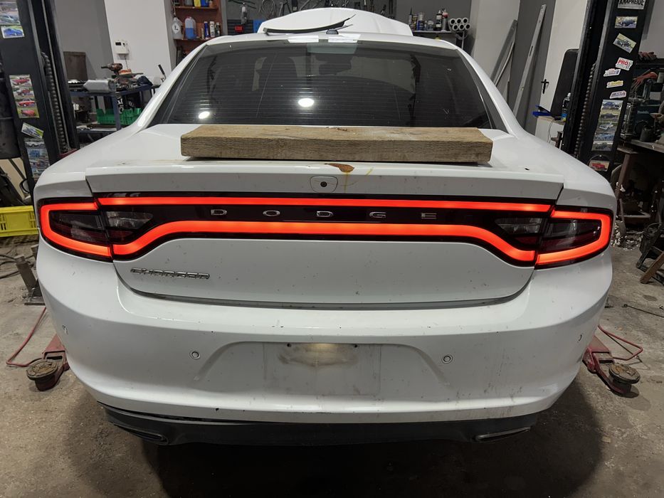 Dodge charger 2015 blenda tylna sprawna ladna