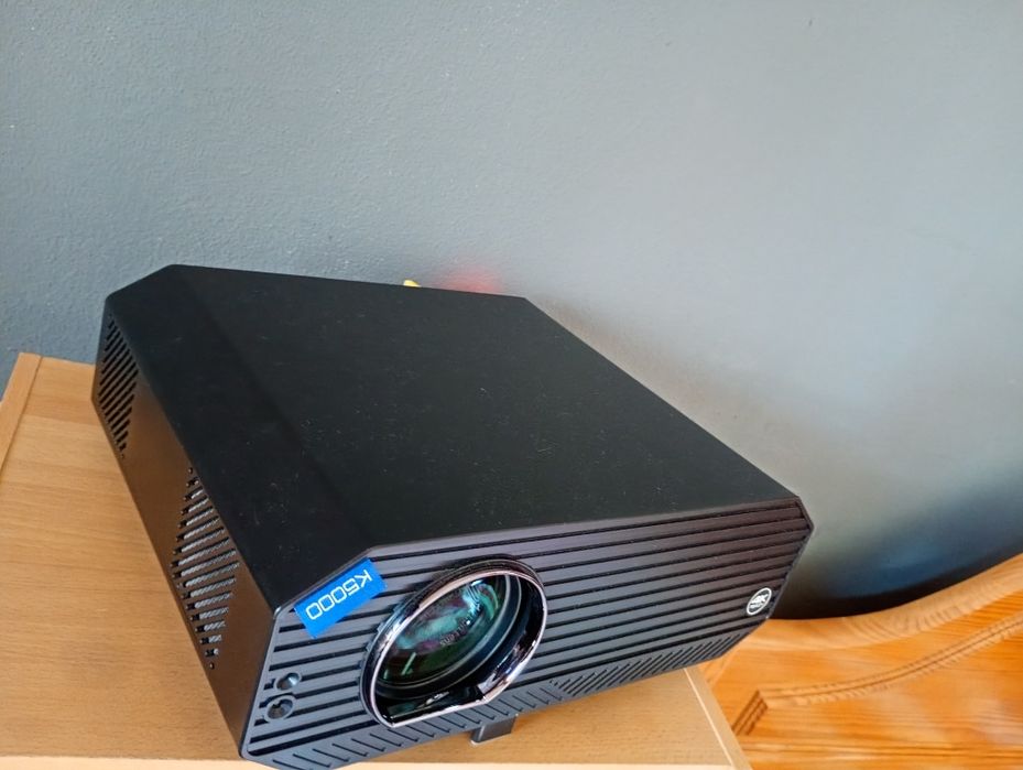 Projetor Unicview K5000 4K – Android TV, Netflix e YouTube