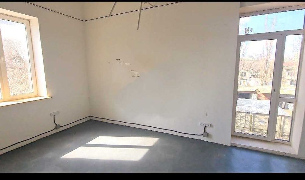 Оренда. Офіс 50м2 для фотостудії.Сонце! високі стелі, центр міста