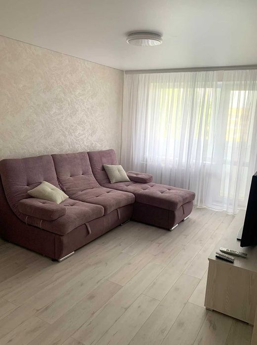 Люкс 3-кімнатна квартира подобово, Кривий Ріг, Зарічний