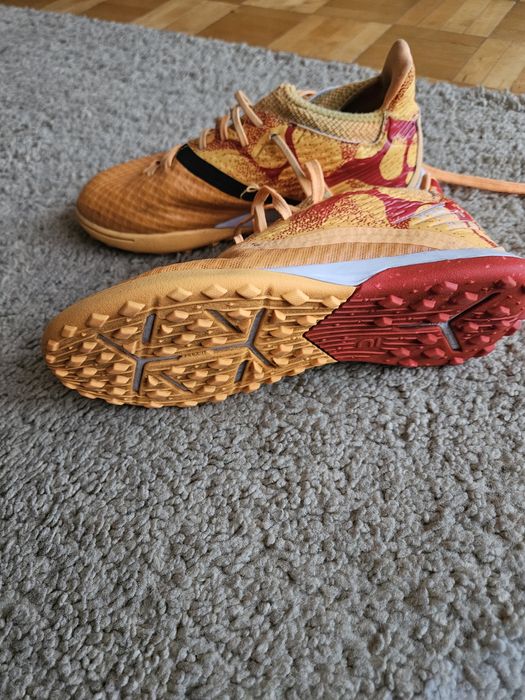 Buty turfy chłopięce rozm.36