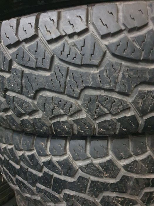 Pneus  245/70/17