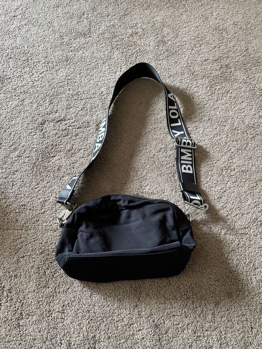 Mala senhora  preta nylon Bimba y Lola , com fita preta e branco