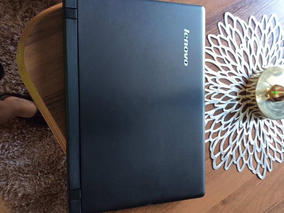 Laptop Lenovo komputer