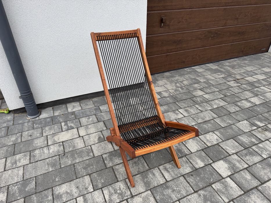 Деревʼяний Шезлонг привезений з Нідерландів.