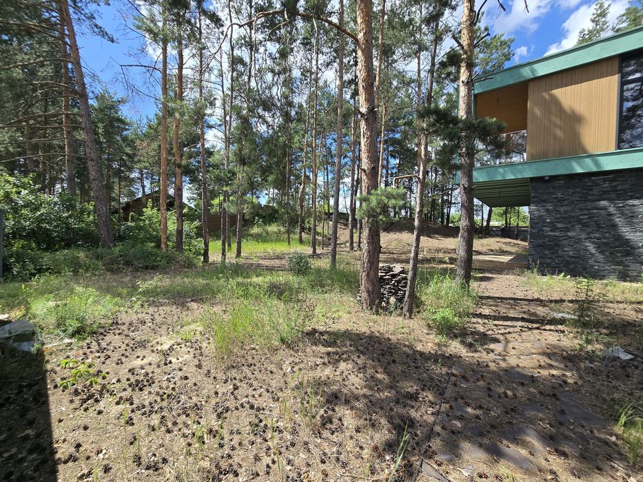 Будинок 180 м2 тераси 40 м2 
ділянка 14 соток у соснах 
с. Романків 11 км Київ поруч Підгірці Ходосівка Лісники Нові Безрадичі