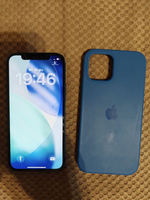 iPhone 12 64GB Blue + Etui