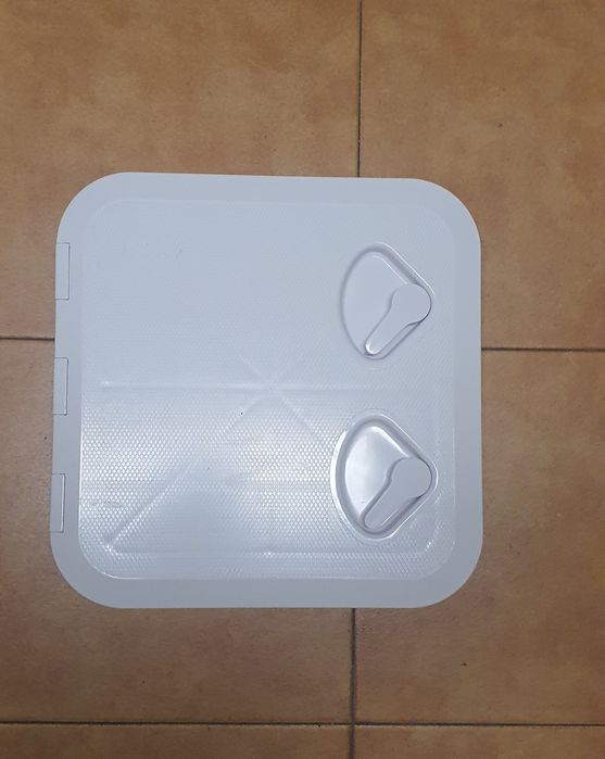 Tampa escotilha de acesso barco