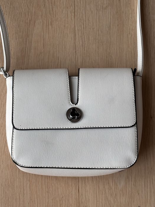 Biała torebka listonoszka Myszka Miki Disney crossbody 25x19 cm Mickey Mouse