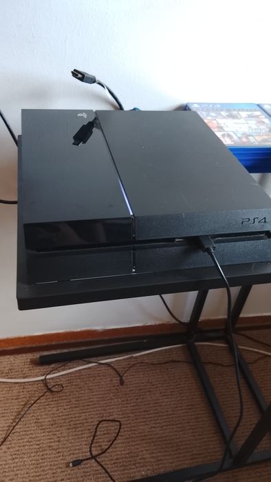 Vendo PS4 fait orgente