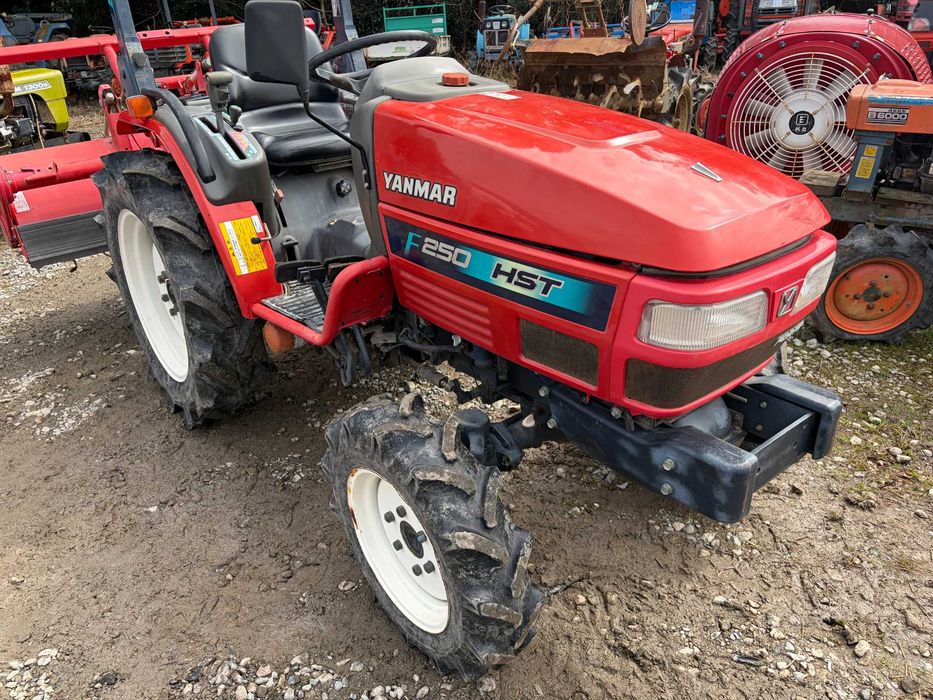 Yanmar F250D 25 KM 4x4 HST wspomaganie 994 mth