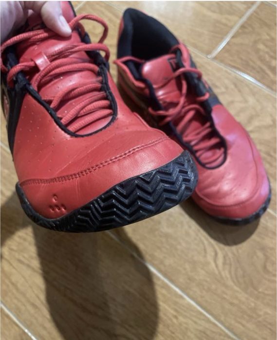 Чоловічі кросівки шкіряні Wilson