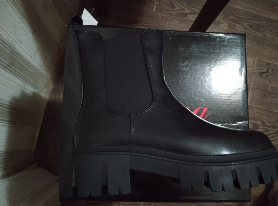 Продам черевикі жіночі