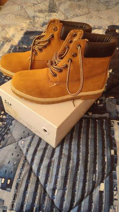 черевики шкіряні, 39 р, нові