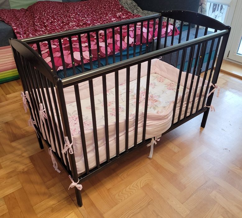 Łóżeczko niemowlęce drewniane wenge