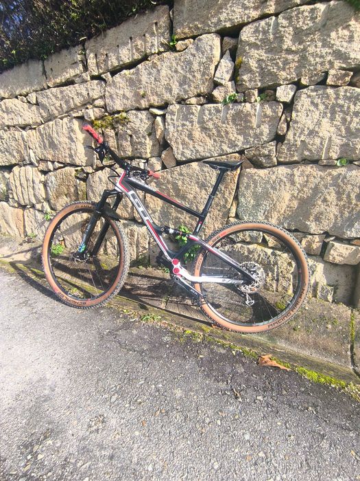 Bicicleta GT roda 29