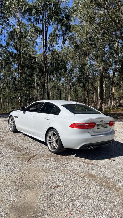 Vendo Jaguar XE 20d Aut.R SPORT foto 2