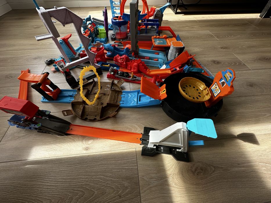 Hot Wheels zestaw emelenty części używane