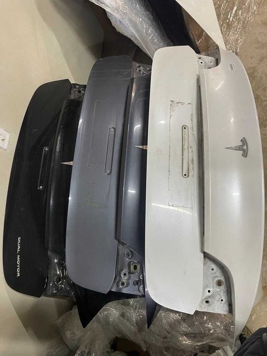 Ляда \ Кришка багажника Тесла Модел 3 (2018-2024) дорест\ рест