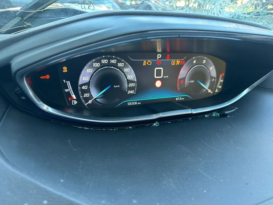PEUGEOT 3008 ALLURE 1.5 BLUEHDI 130 CV CAIXA AET8 DE 2018 PARA PEÇAS